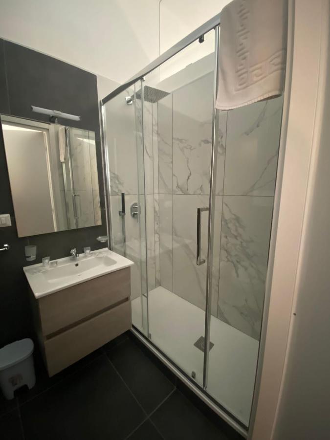 Maison Dante Наполи Екстериор снимка
